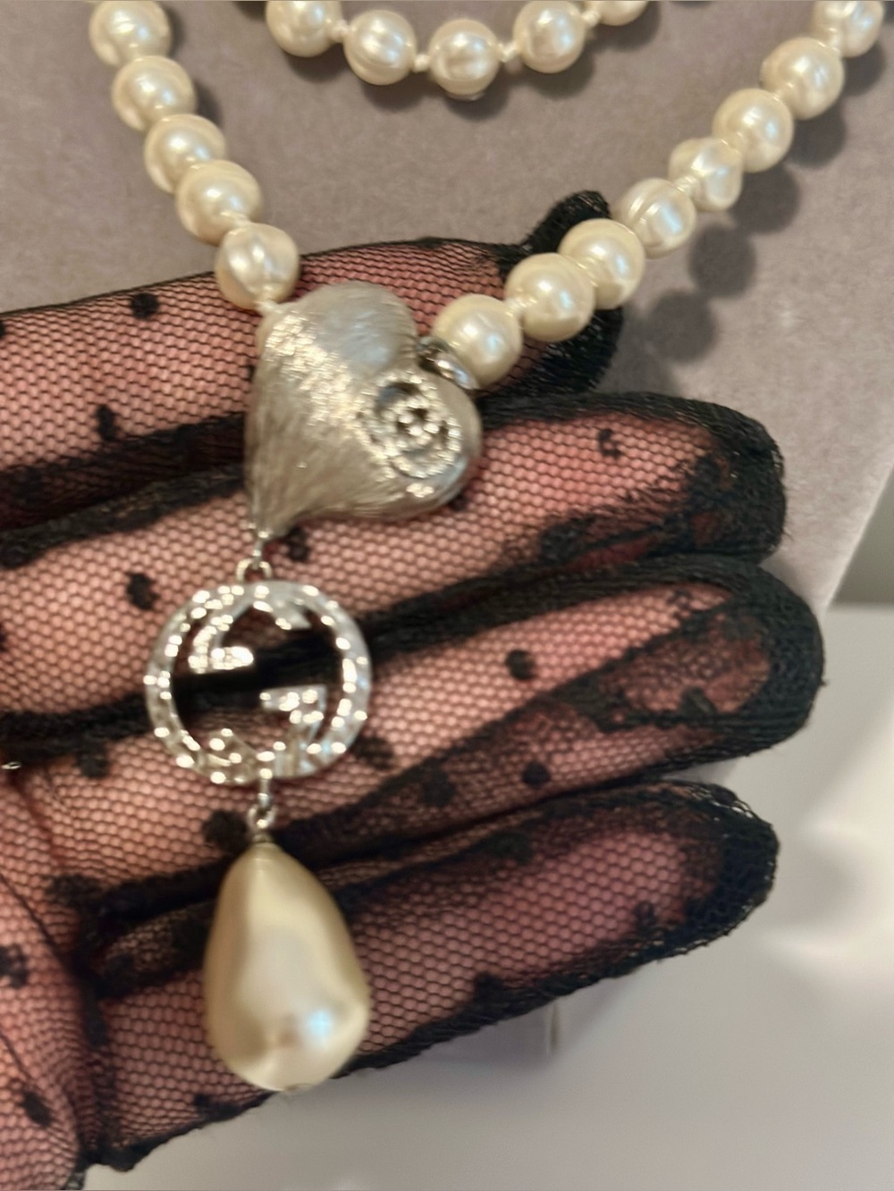 Gucci Runway Pearl Blue enamel heart GG Reversible Pendant Necklace - Picture 7 of 17